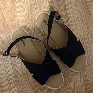 New SONOMA platform sandals